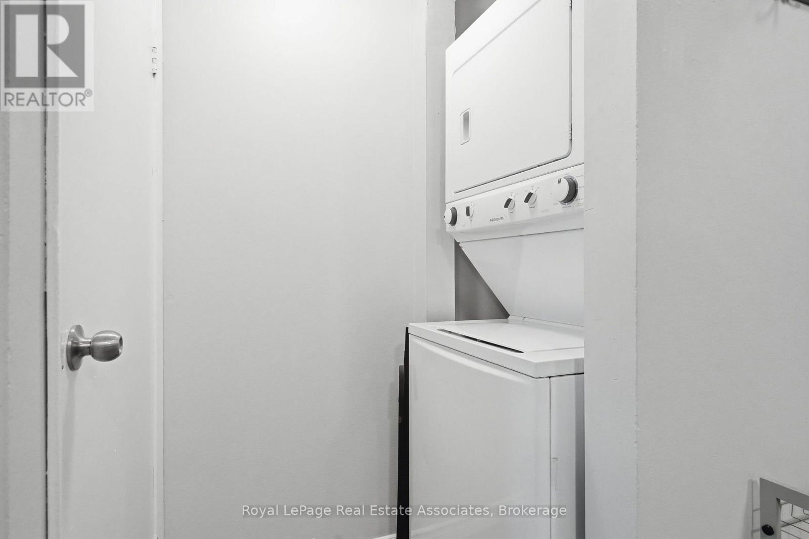 1 - 509 Quiet Place, Waterloo, ON - Photo Showing Laundry Room