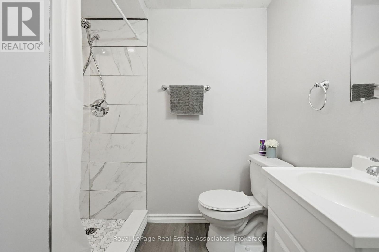 1 - 509 Quiet Place, Waterloo, ON - Indoor Photo Showing Bathroom