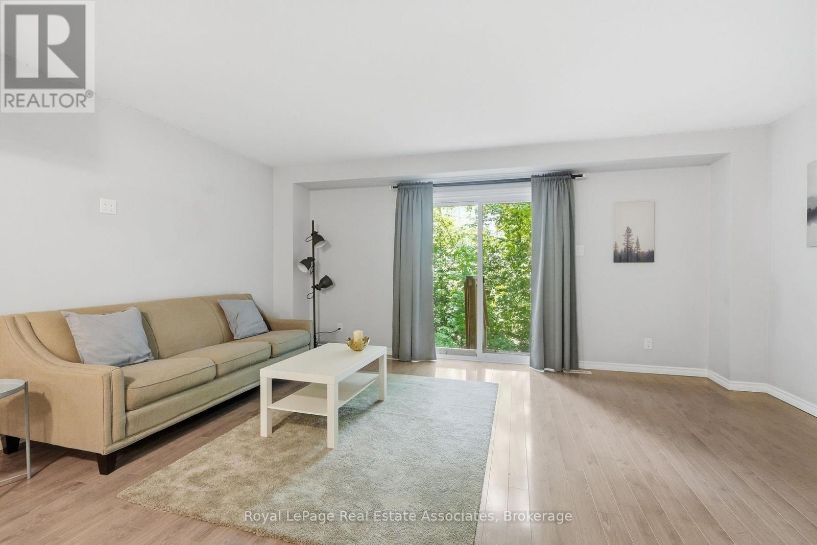 1 - 509 Quiet Place, Waterloo, ON - Indoor Photo Showing Living Room
