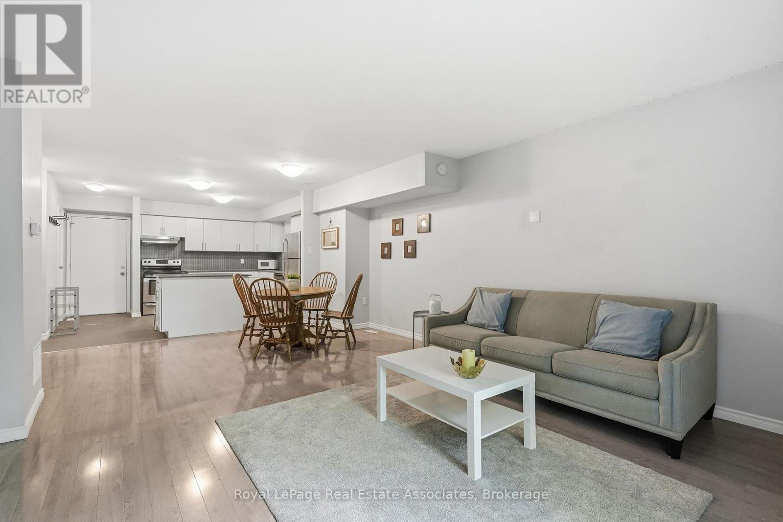 1 - 509 Quiet Place, Waterloo, ON - Indoor Photo Showing Living Room