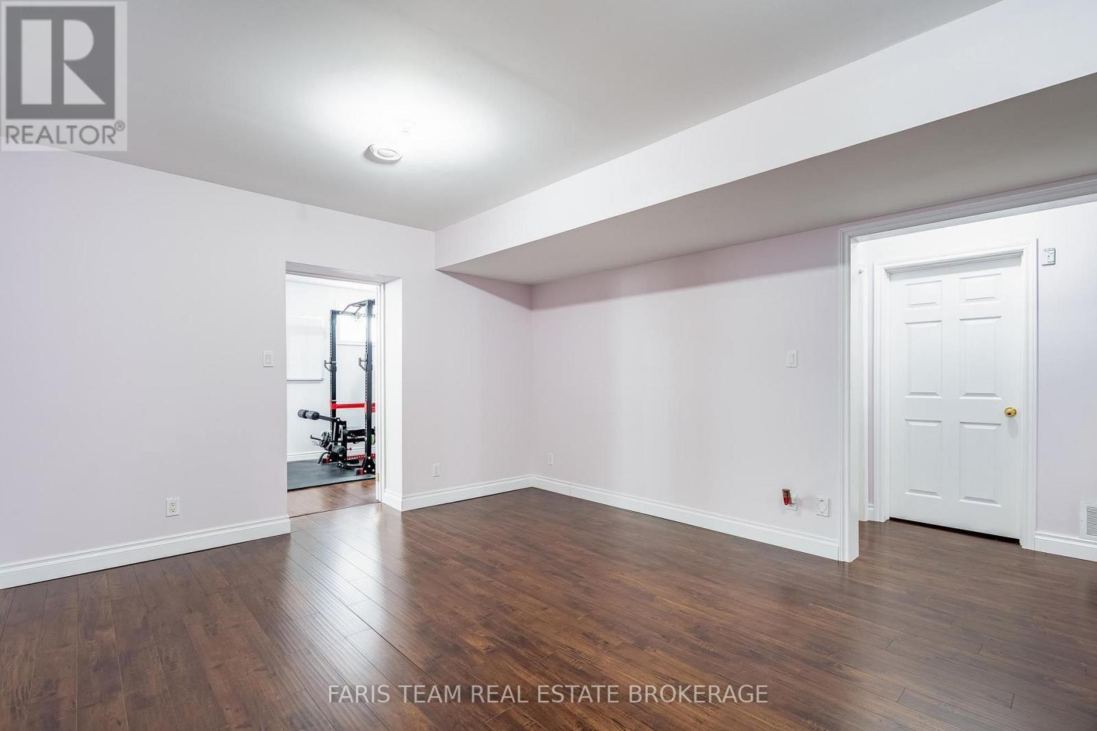91 Maryjane Road, Tiny, ON - Indoor Photo Showing Other Room