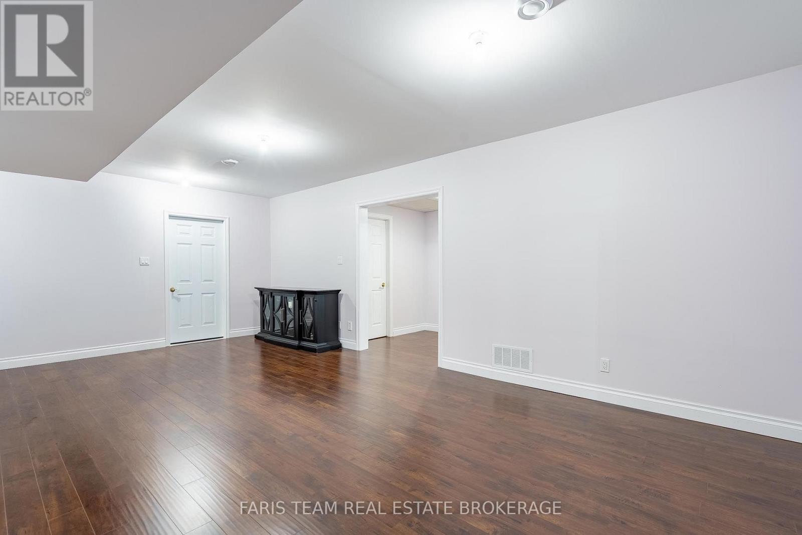 91 Maryjane Road, Tiny, ON - Indoor