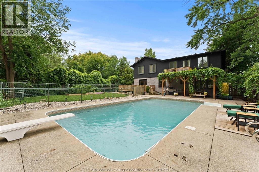 1718 Lesperance, Tecumseh, ON - Outdoor With In Ground Pool With Backyard