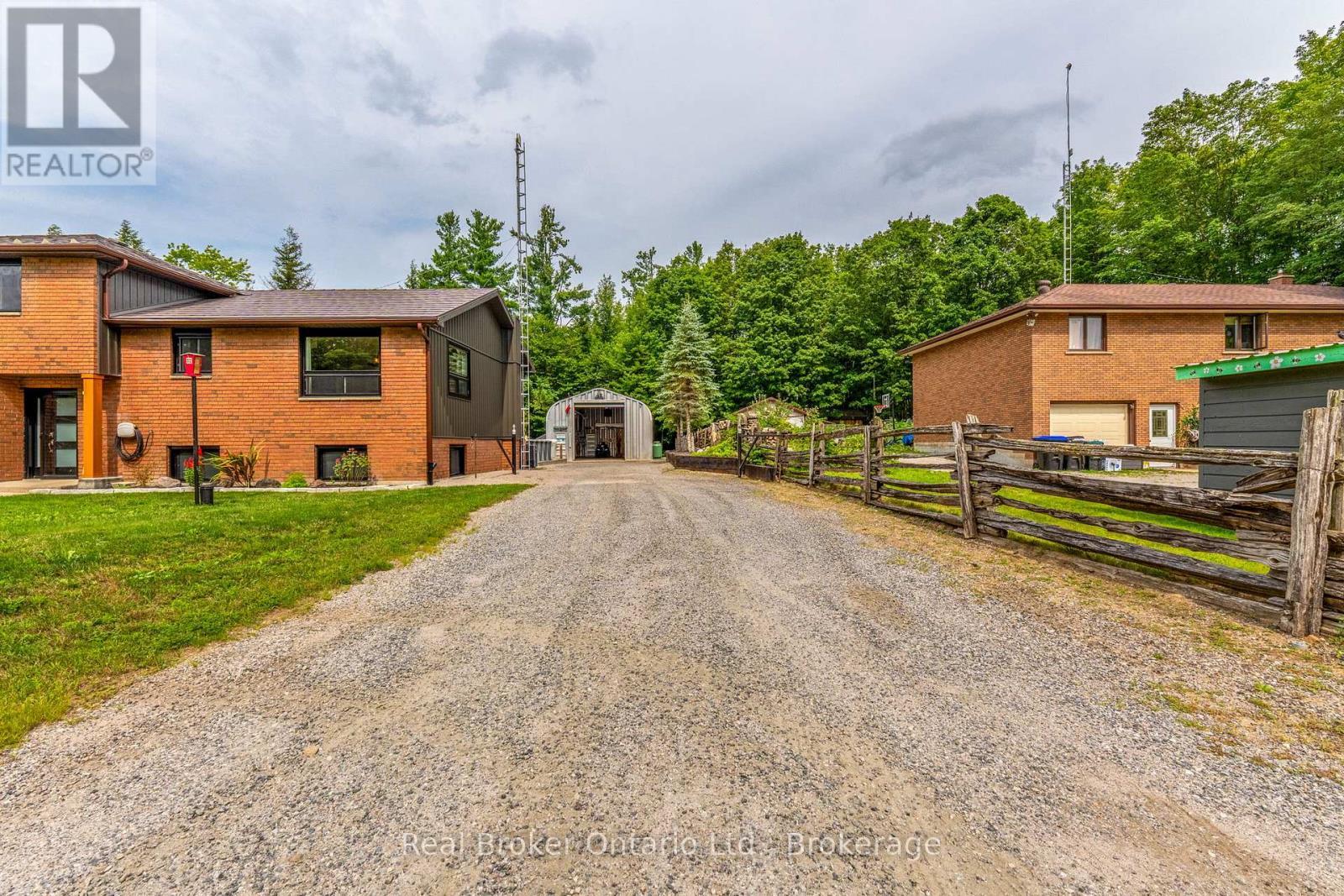 1819 Old Second Road S, Springwater, ON - Outdoor