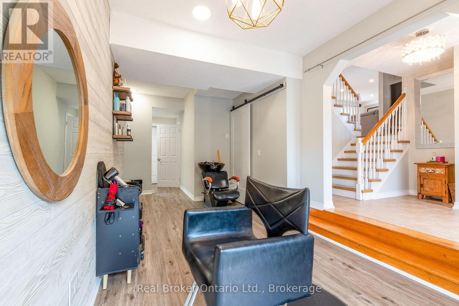 1819 Old Second Road S, Springwater, ON - Indoor Photo Showing Other Room