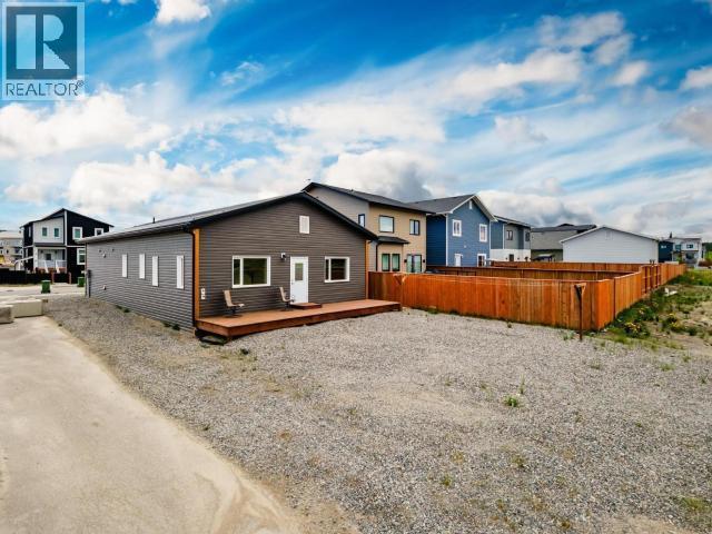 44 Eugene Avenue, Whitehorse, YT - Outdoor