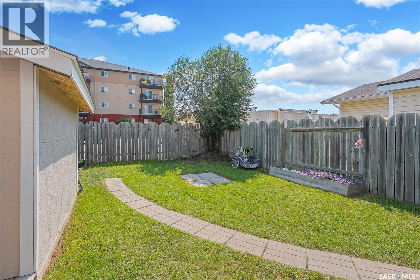 615 Peters Street, Warman, SK - Outdoor