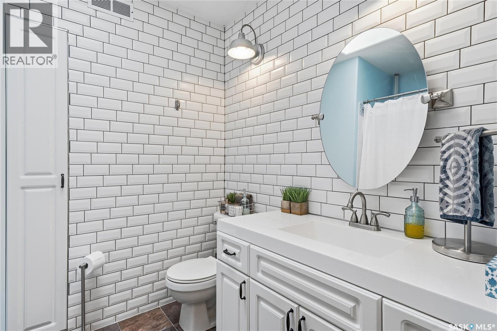 414 Sumner Lane, Saskatoon, SK - Indoor Photo Showing Bathroom