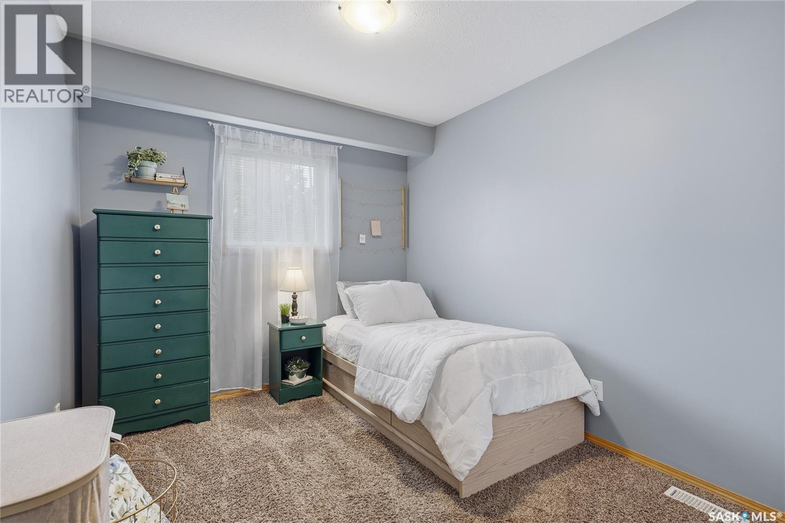 414 Sumner Lane, Saskatoon, SK - Indoor Photo Showing Bedroom