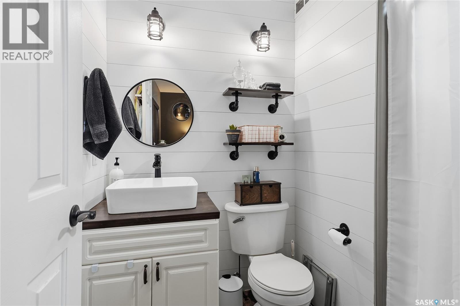414 Sumner Lane, Saskatoon, SK - Indoor Photo Showing Bathroom