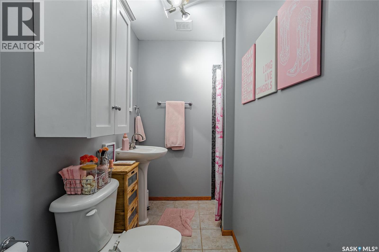 414 Sumner Lane, Saskatoon, SK - Indoor Photo Showing Bathroom
