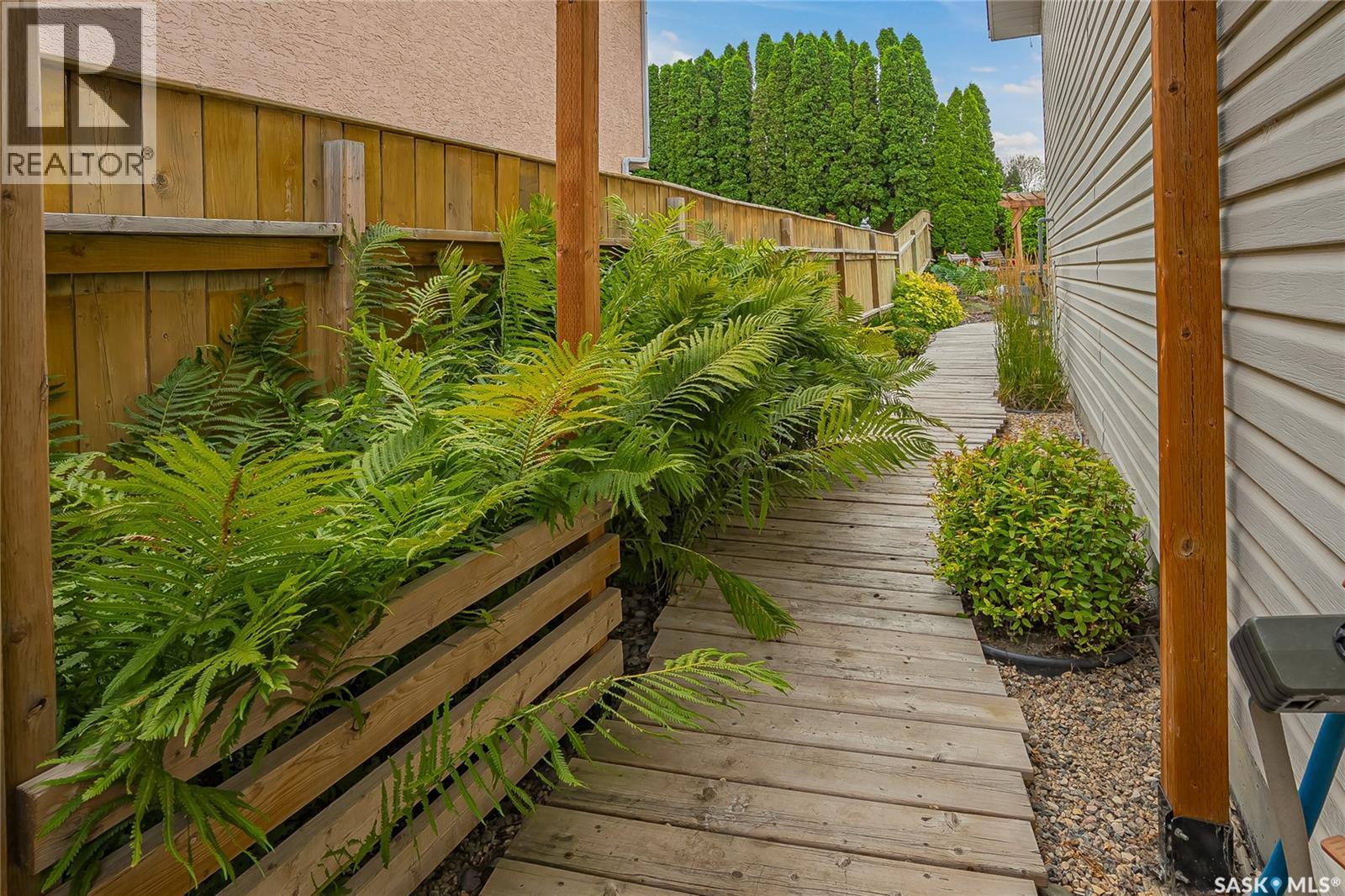 414 Sumner Lane, Saskatoon, SK - Outdoor With Deck Patio Veranda With Exterior