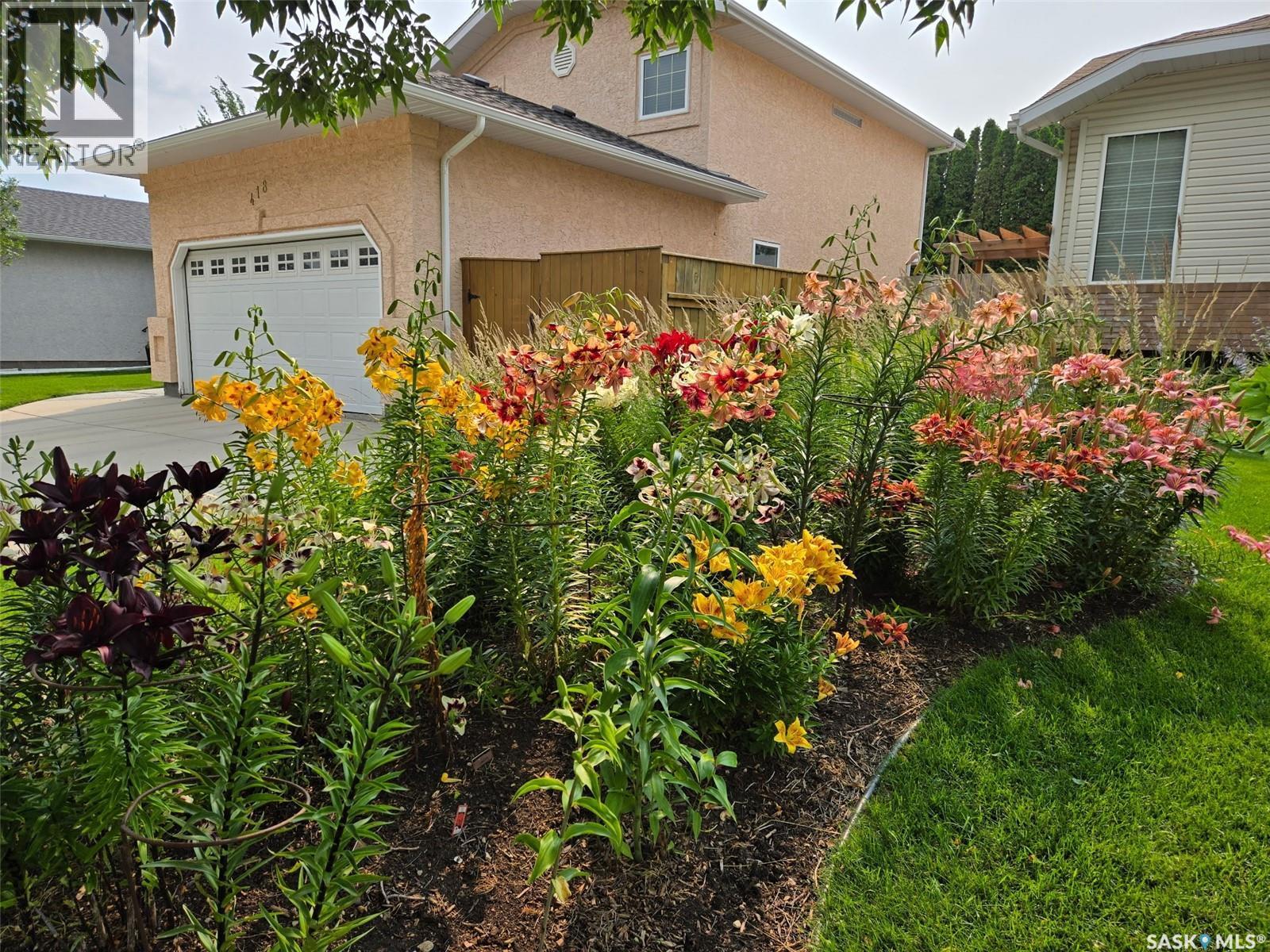 414 Sumner Lane, Saskatoon, SK - Outdoor