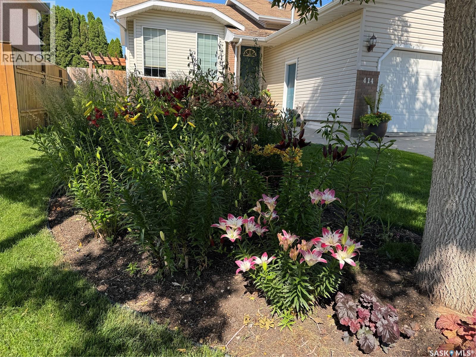 414 Sumner Lane, Saskatoon, SK - Outdoor