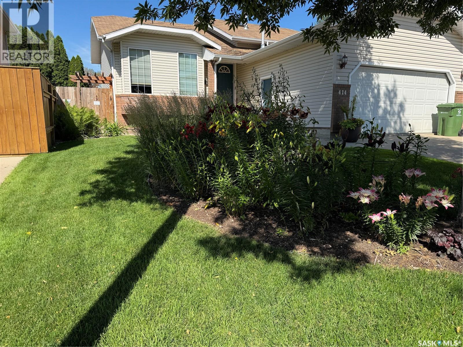 414 Sumner Lane, Saskatoon, SK - Outdoor