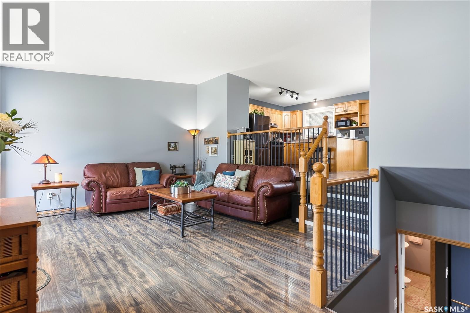 414 Sumner Lane, Saskatoon, SK - Indoor Photo Showing Living Room