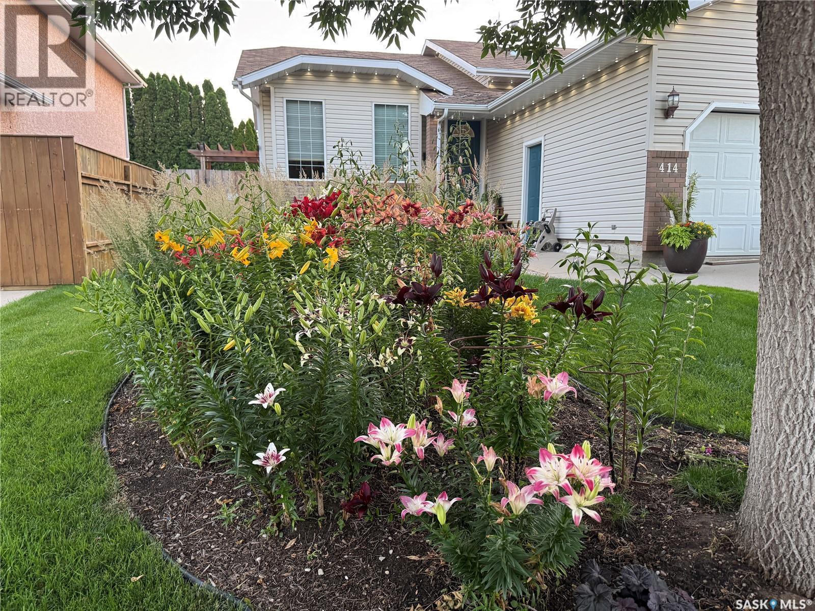 414 Sumner Lane, Saskatoon, SK - Outdoor