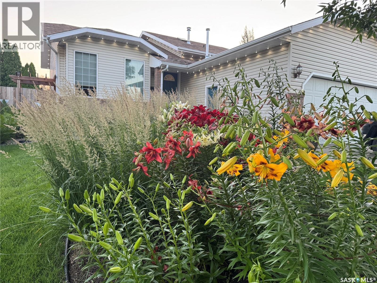414 Sumner Lane, Saskatoon, SK - Outdoor