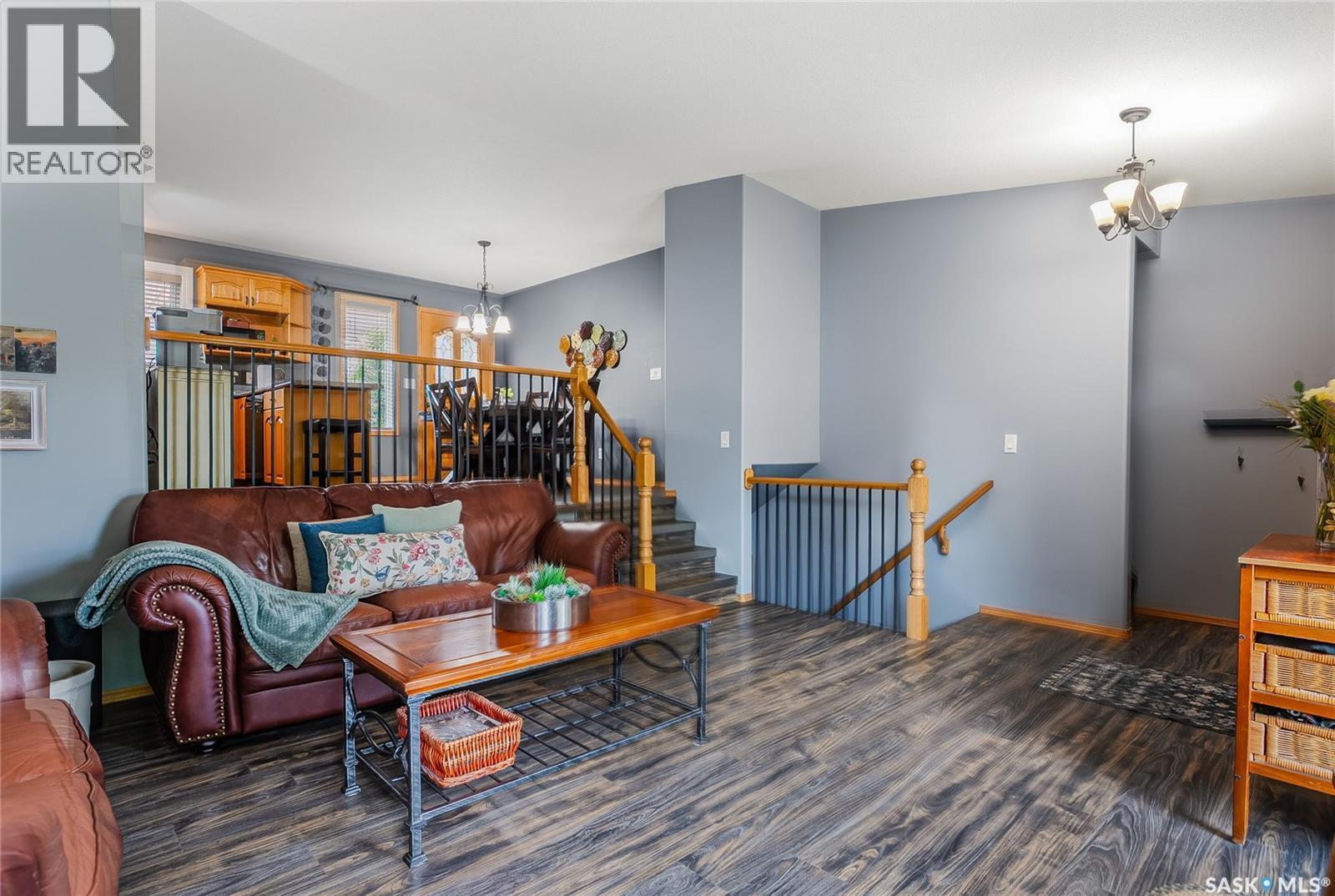 414 Sumner Lane, Saskatoon, SK - Indoor Photo Showing Living Room