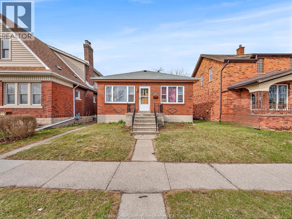 1477 Windermere Road, Windsor, ON - Outdoor