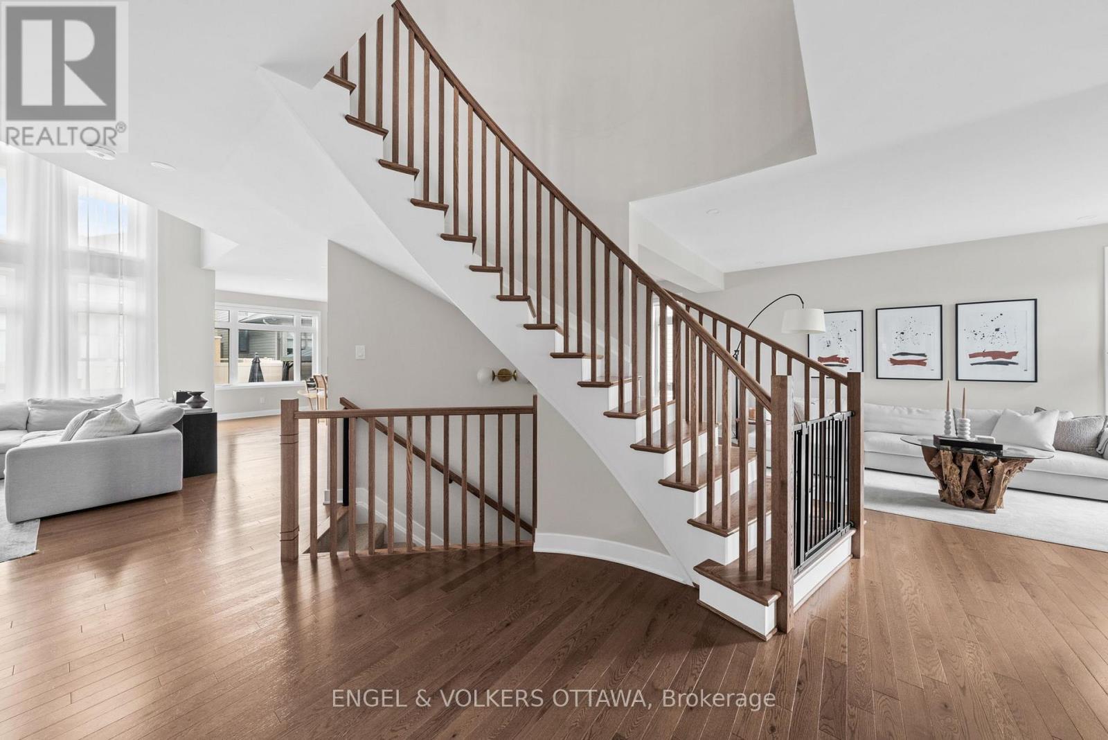 351 Shuttleworth Drive, Ottawa, ON - Indoor