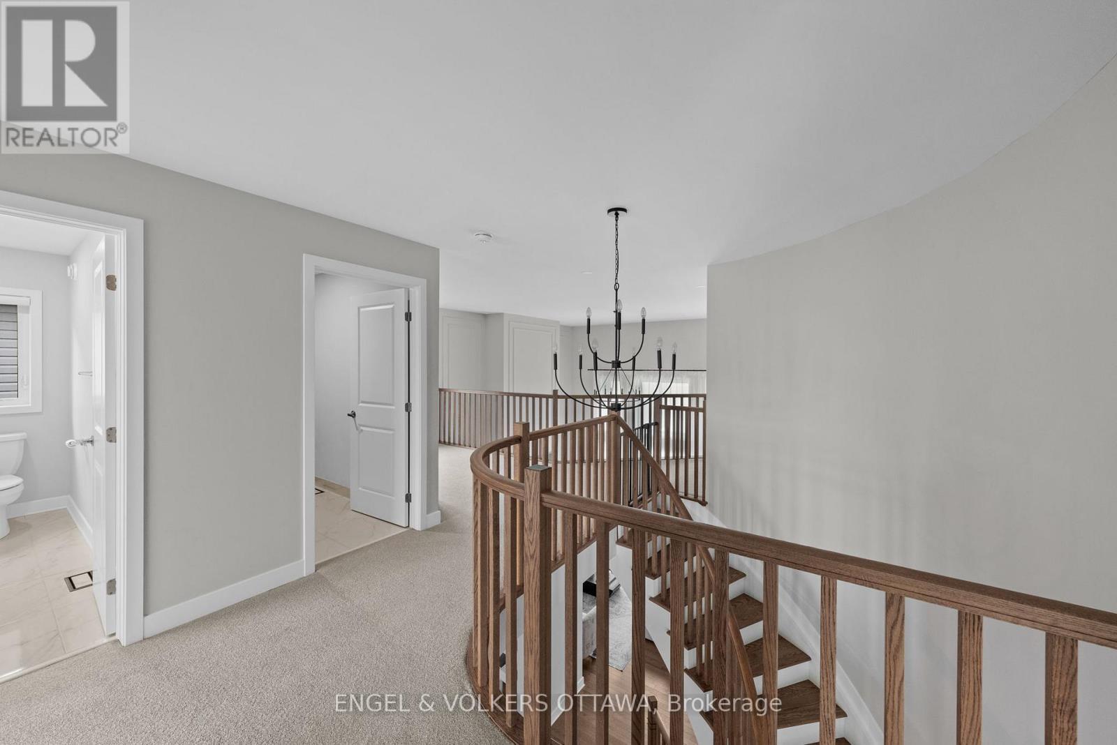 351 Shuttleworth Drive, Ottawa, ON - Indoor Photo Showing Other Room