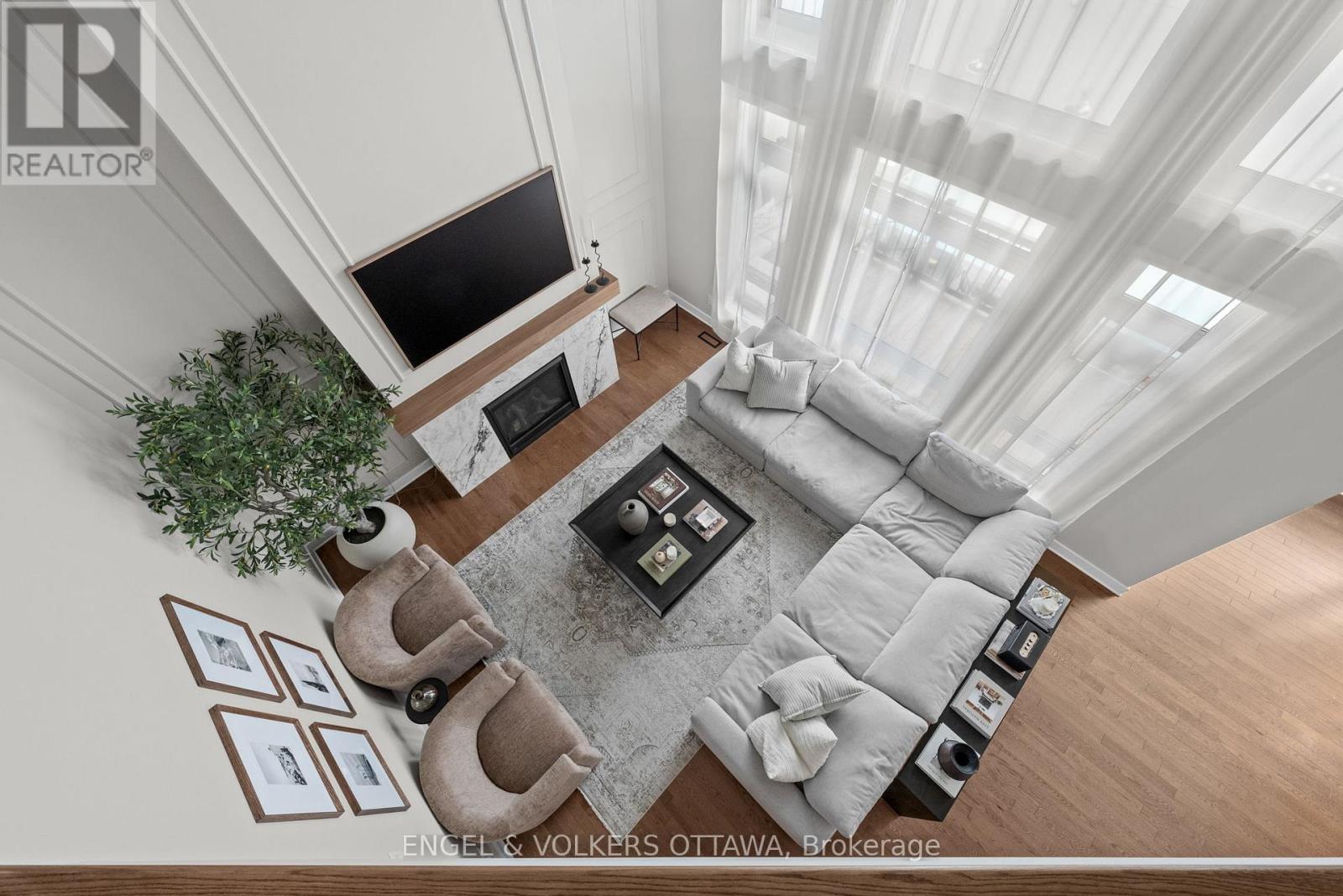 351 Shuttleworth Drive, Ottawa, ON - Indoor Photo Showing Other Room