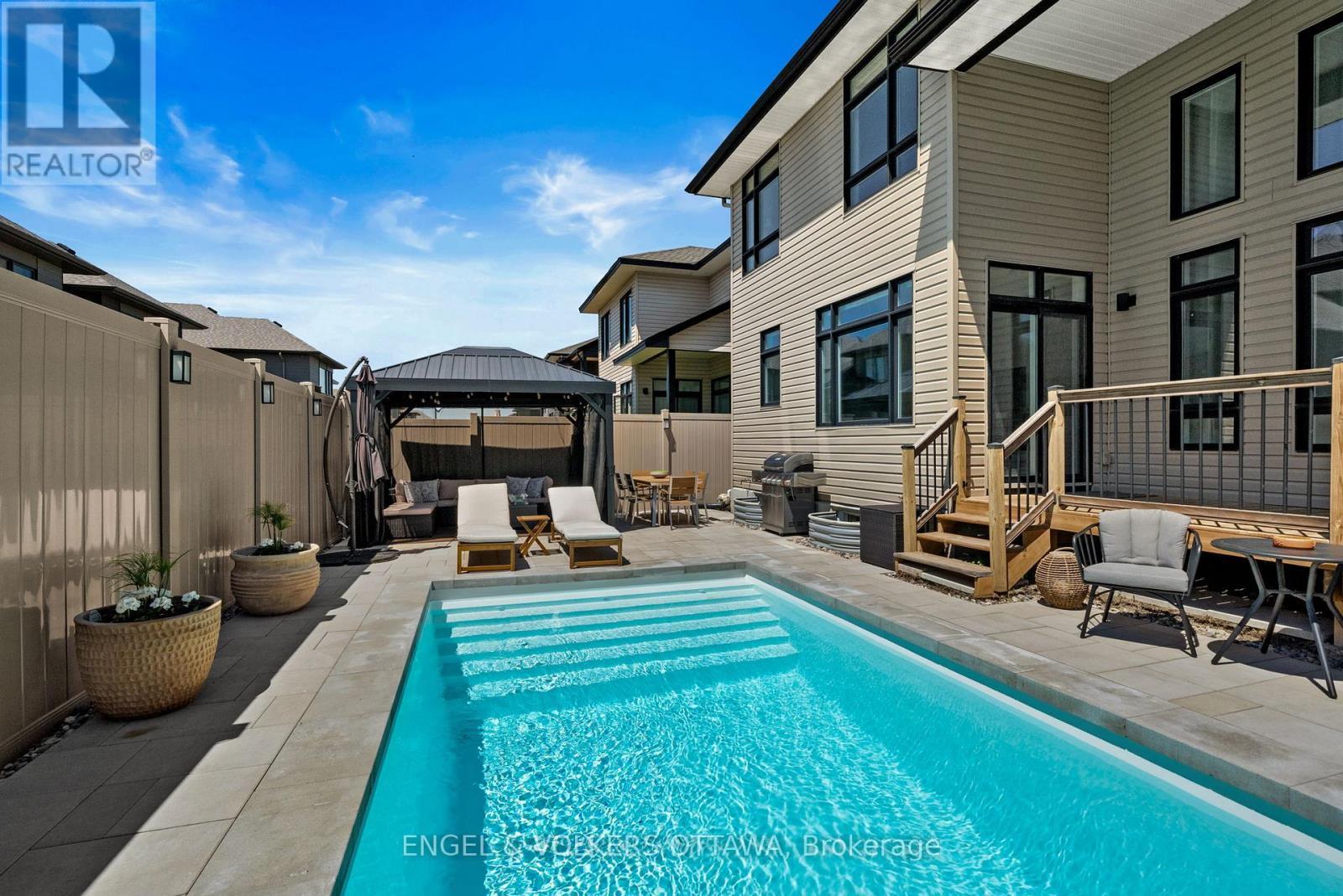 351 Shuttleworth Drive, Ottawa, ON - Outdoor With In Ground Pool With Deck Patio Veranda