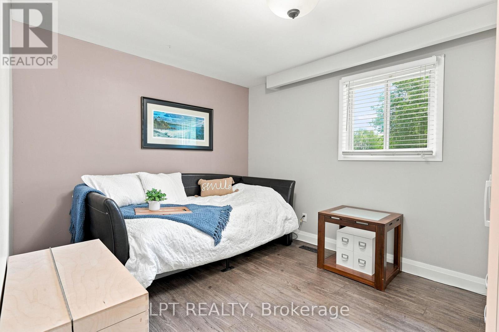 Bedroom # 3 - 2628 Westshore Crescent, Severn, ON - Indoor Photo Showing Bedroom