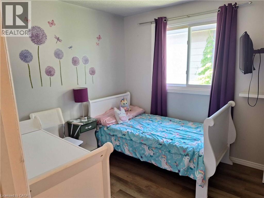 48 Crestlynn Crescent, Simcoe, ON - Indoor Photo Showing Bedroom