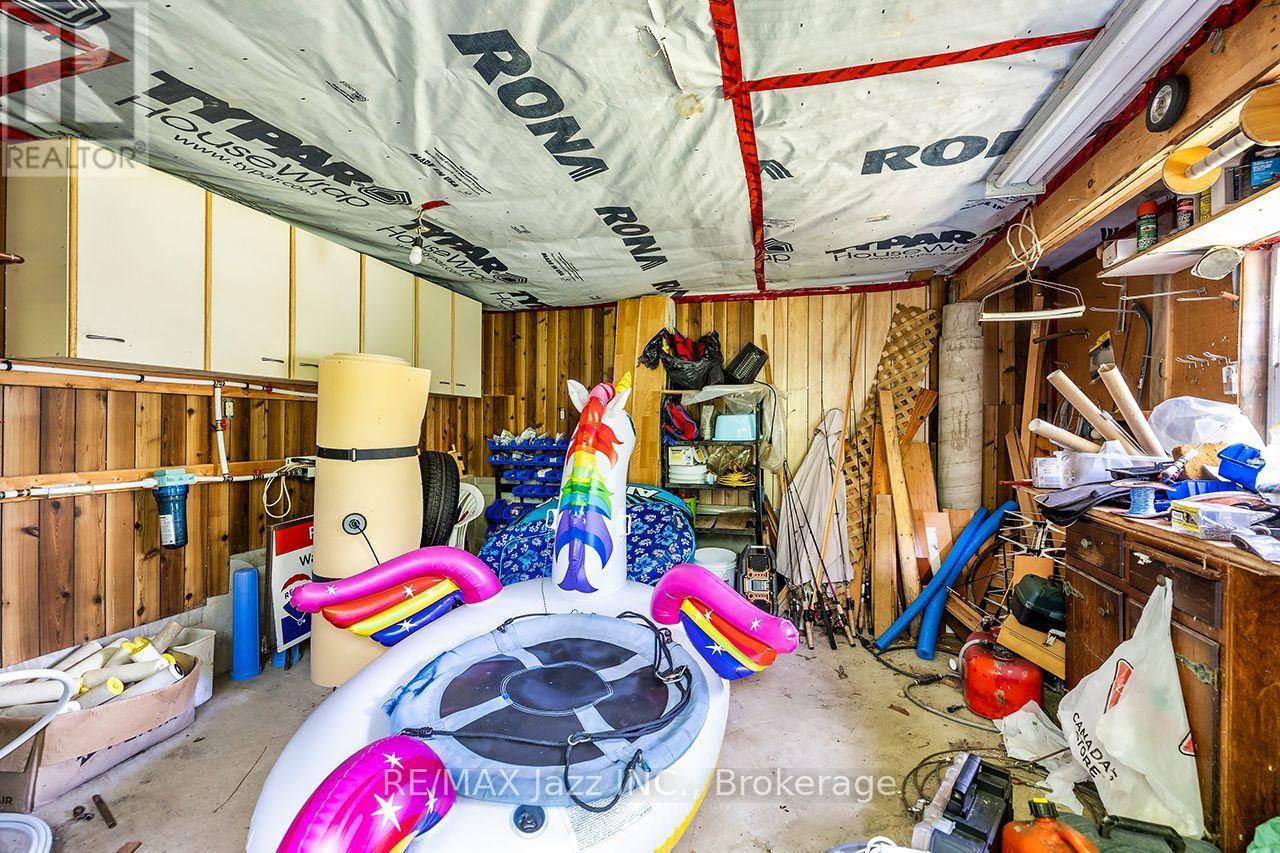 50 Long Island, Otonabee-South Monaghan, ON - Indoor