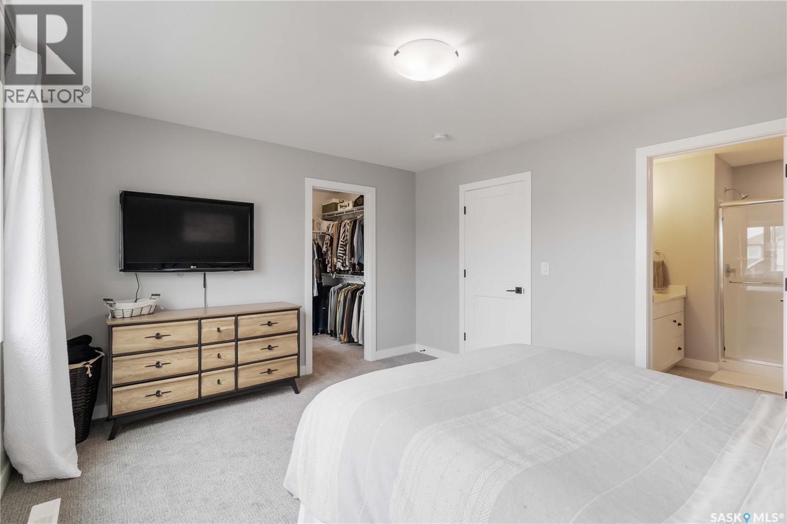 238 Dubois Crescent, Saskatoon, SK - Indoor Photo Showing Bedroom