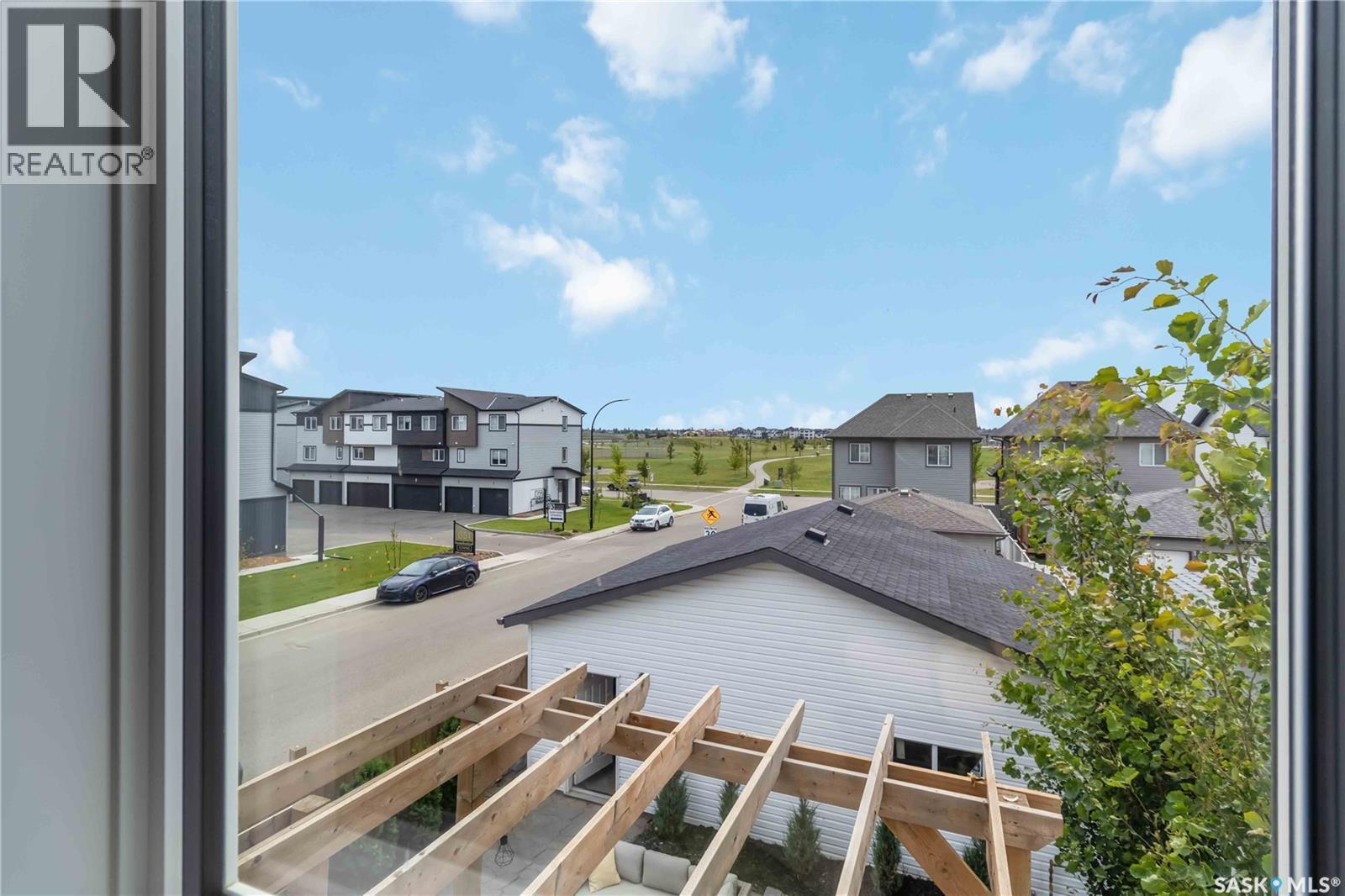 238 Dubois Crescent, Saskatoon, SK - Outdoor