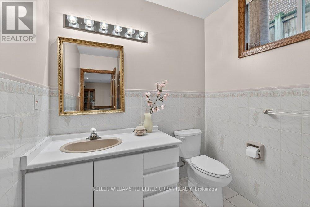 162 Codsell Avenue, Toronto, ON - Indoor Photo Showing Bathroom