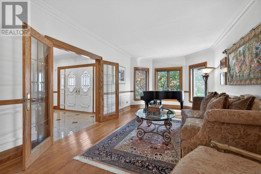 162 Codsell Avenue, Toronto, ON - Indoor Photo Showing Living Room