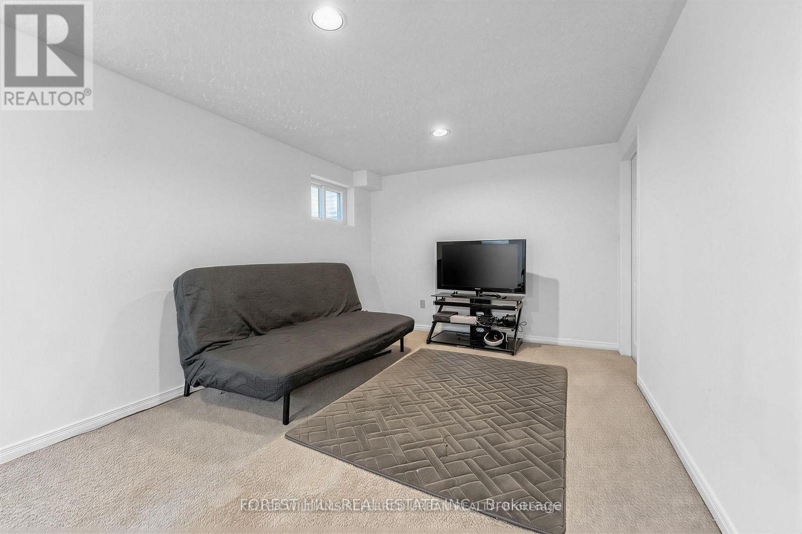 4129 Molly Avenue, Mississauga, ON - Indoor