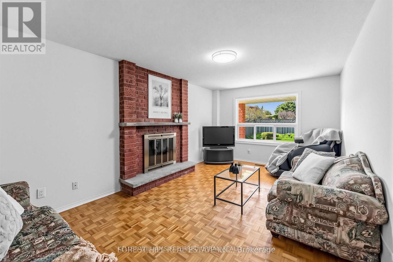 4129 Molly Avenue, Mississauga, ON - Indoor Photo Showing Living Room With Fireplace