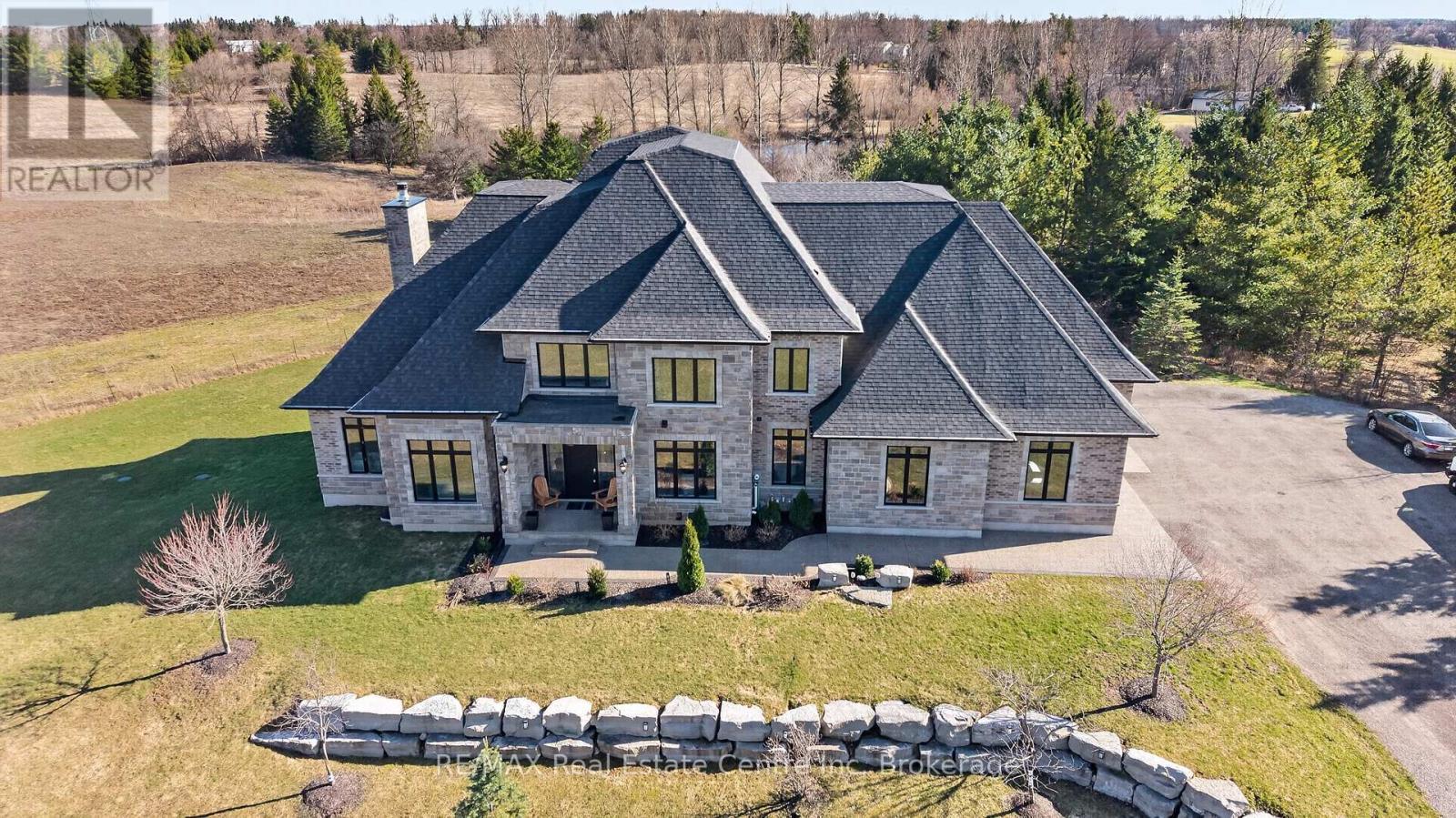 7645 Maltby Road E, Puslinch, ON - Outdoor