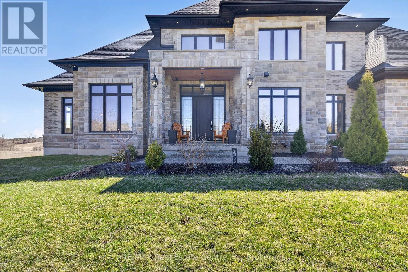 7645 Maltby Road E, Puslinch, ON - Outdoor