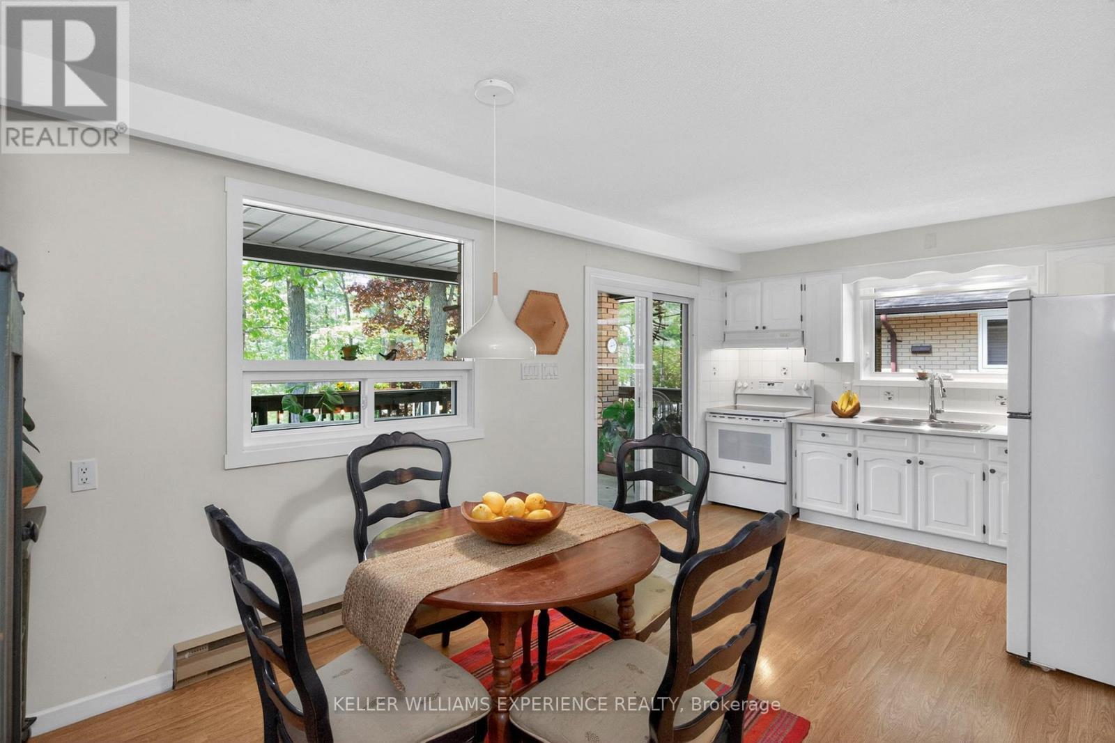 181 Park Road, Tiny, ON - Indoor Photo Showing Dining Room