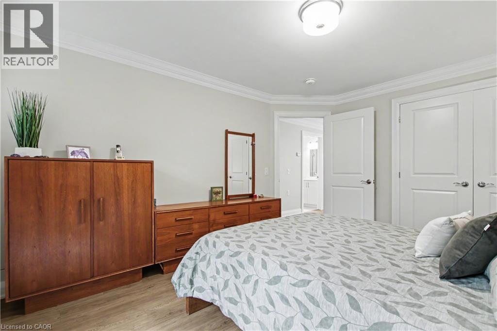 82 Szollosy Circle, Hamilton, ON - Indoor Photo Showing Bedroom