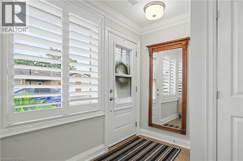 82 Szollosy Circle, Hamilton, ON - Indoor Photo Showing Other Room