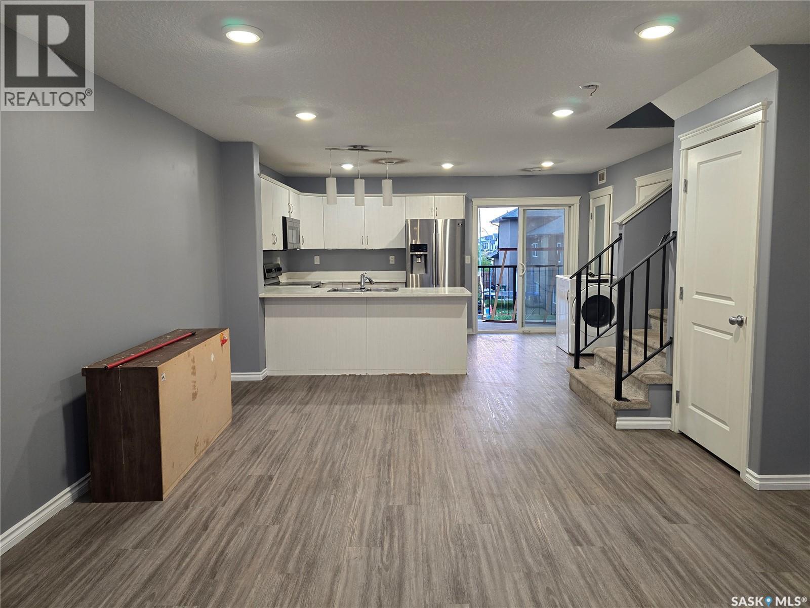 510 110 Akhtar Bend, Saskatoon, SK - Indoor