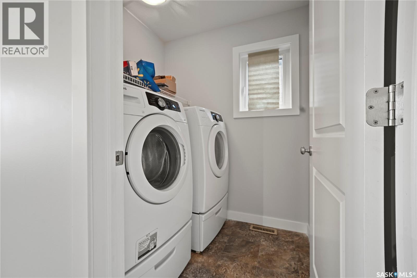 5234 Campling Avenue, Regina, SK - Indoor Photo Showing Laundry Room