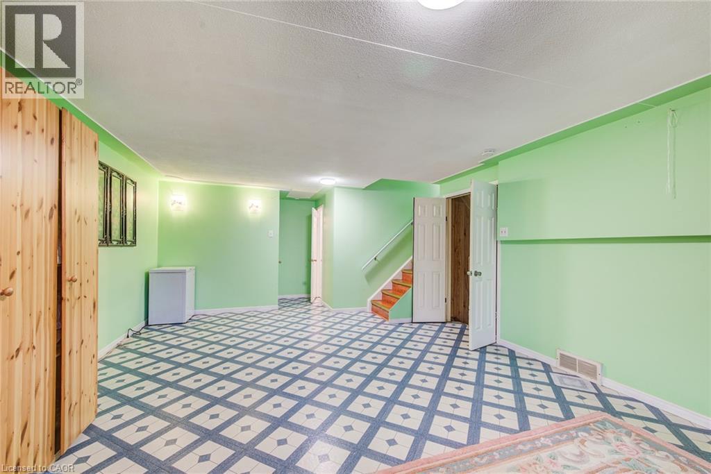 282 Driftwood Drive, Kitchener, ON - Indoor Photo Showing Bedroom