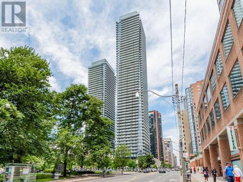 505 - 1080 BAY STREET  Toronto, ON M5S 0A5