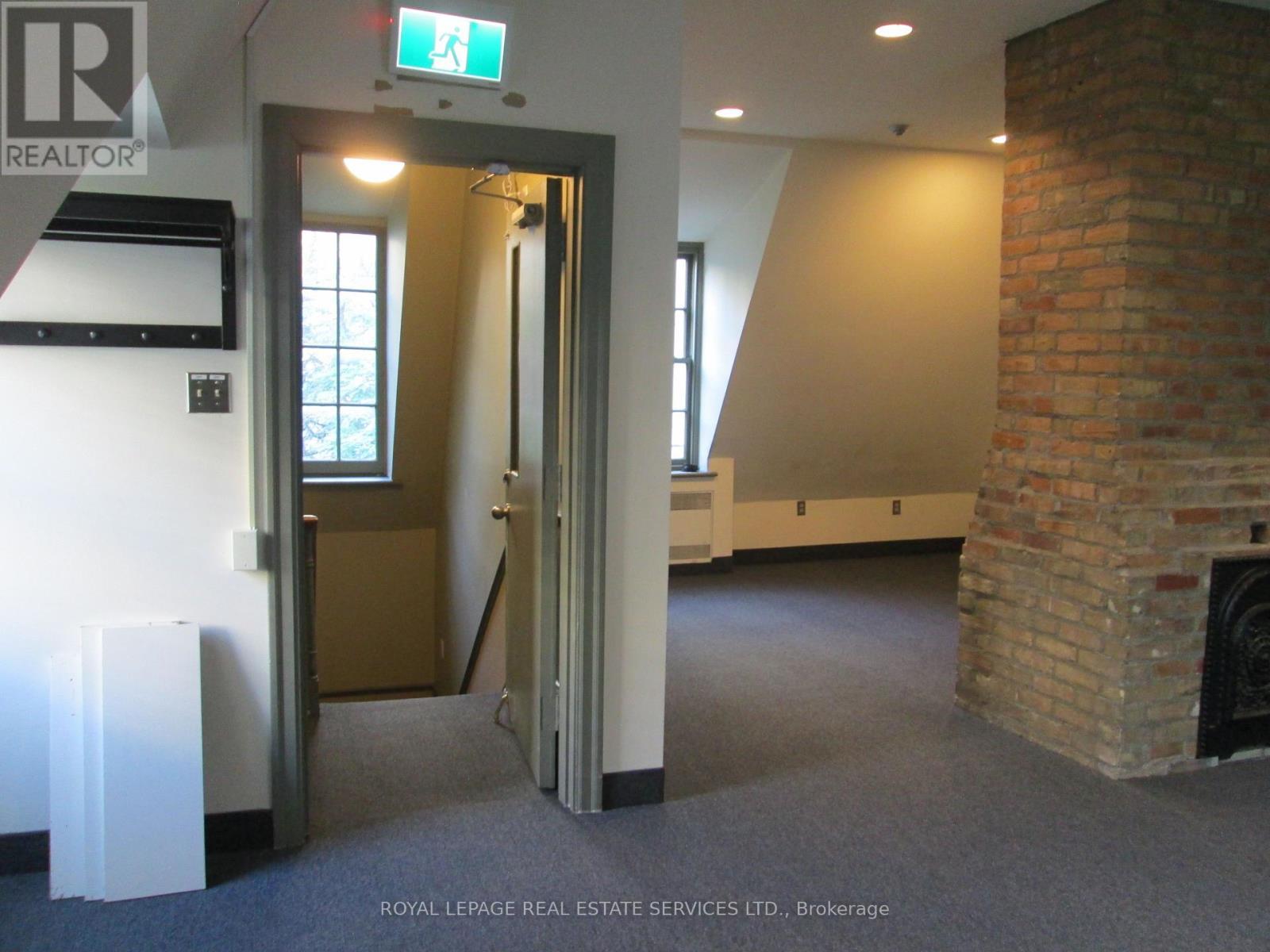 6 Trinity Square, Toronto, ON