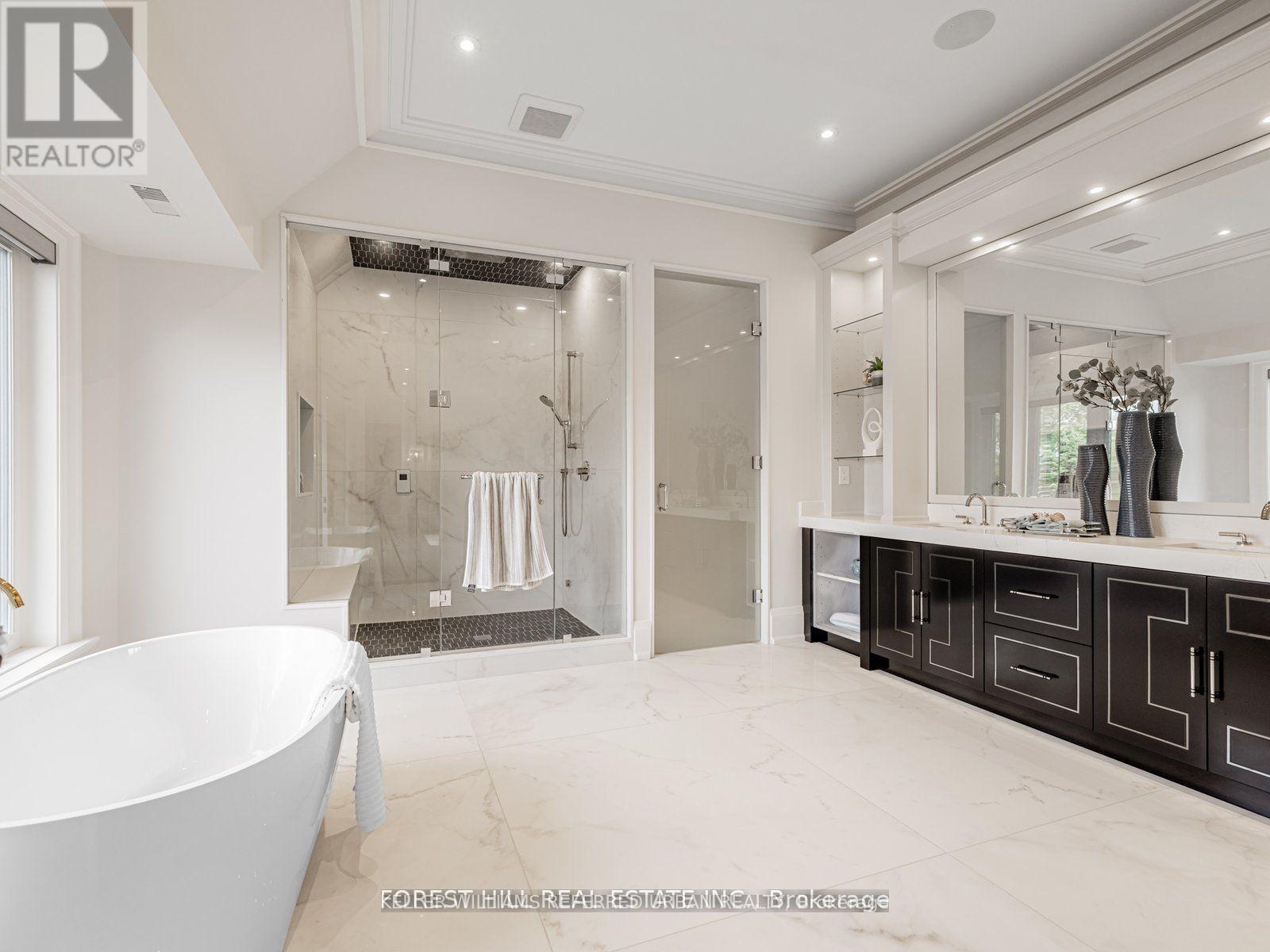 39 Rippleton Road, Toronto, ON - Indoor Photo Showing Bathroom