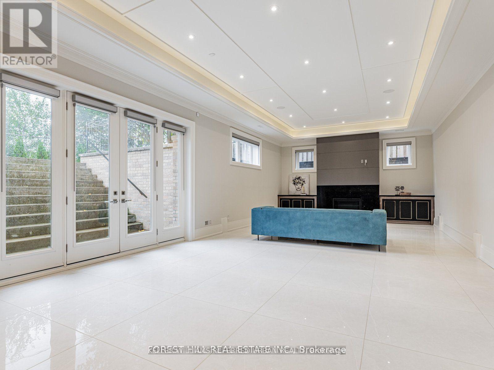 39 Rippleton Road, Toronto, ON - Indoor Photo Showing Other Room