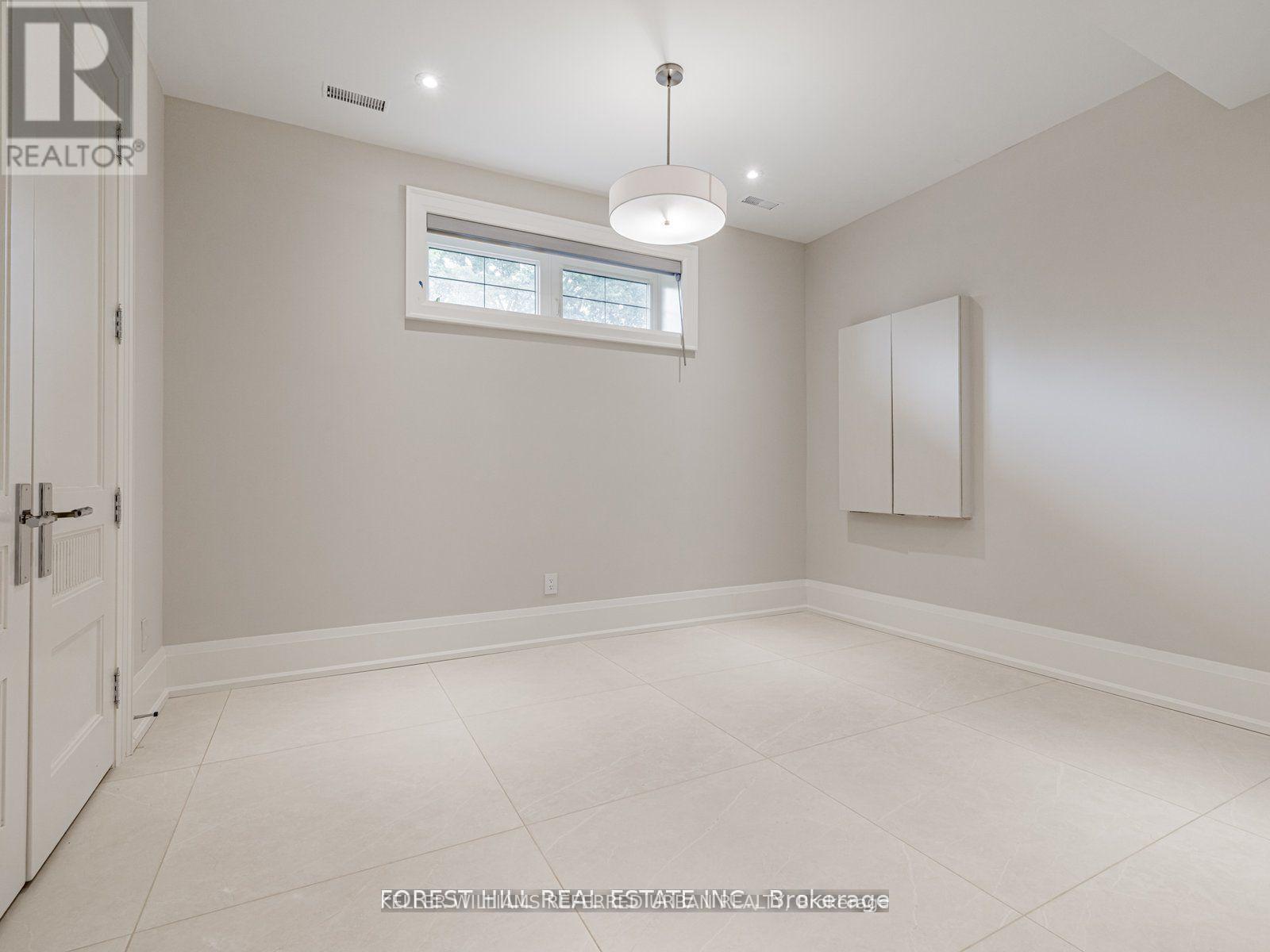 39 Rippleton Road, Toronto, ON - Indoor Photo Showing Other Room